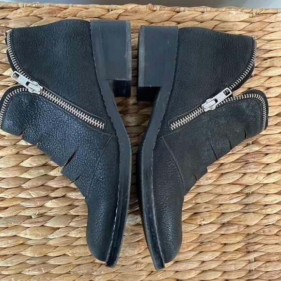 Kenneth Cole Gentle Souls Bailey Black Leather Cut Out Bootie Grunge Streetwear - Picture 10 of 14